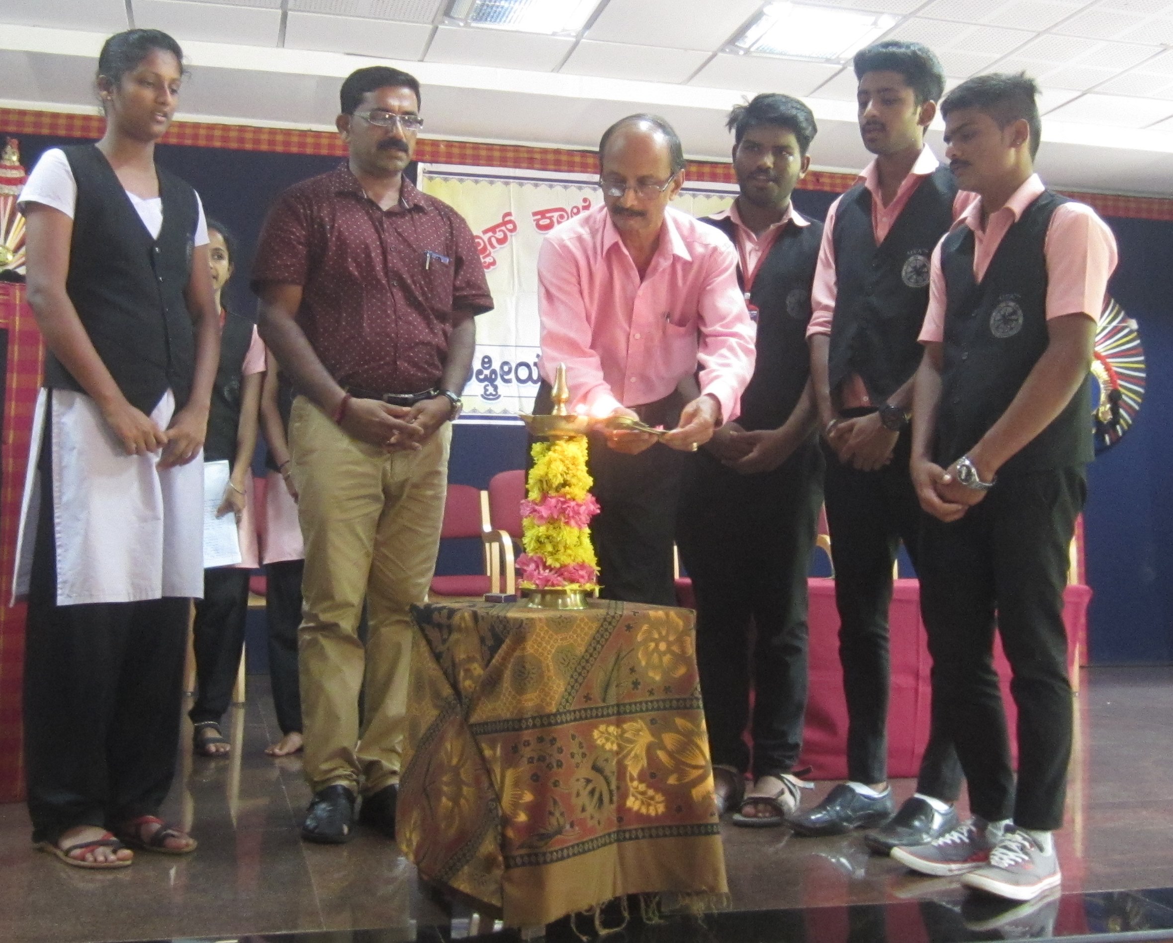 ಆಳ್ವಾಸ್ ಕಾಲೇಜಿನ ಎನ್‍ಎಸ್‍ಎಸ್ ಚಟುವಟಿಕೆಗಳ ಉದ್ಘಾಟನೆ